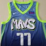 Баскетбольная майка NBA Даллас Маверикс № 77 Лука Дончич синяя MAVS SWINGMAN фото 2 &mdash; NBAform.ru