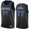 Баскетбольная майка NBA Даллас Маверикс № 77 Лука Дончич черная 2024 SWINGMAN фото 1 &mdash; NBAform.ru